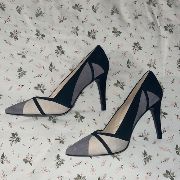 Nine West Pointed Toe Heels - Picture 2 of 5